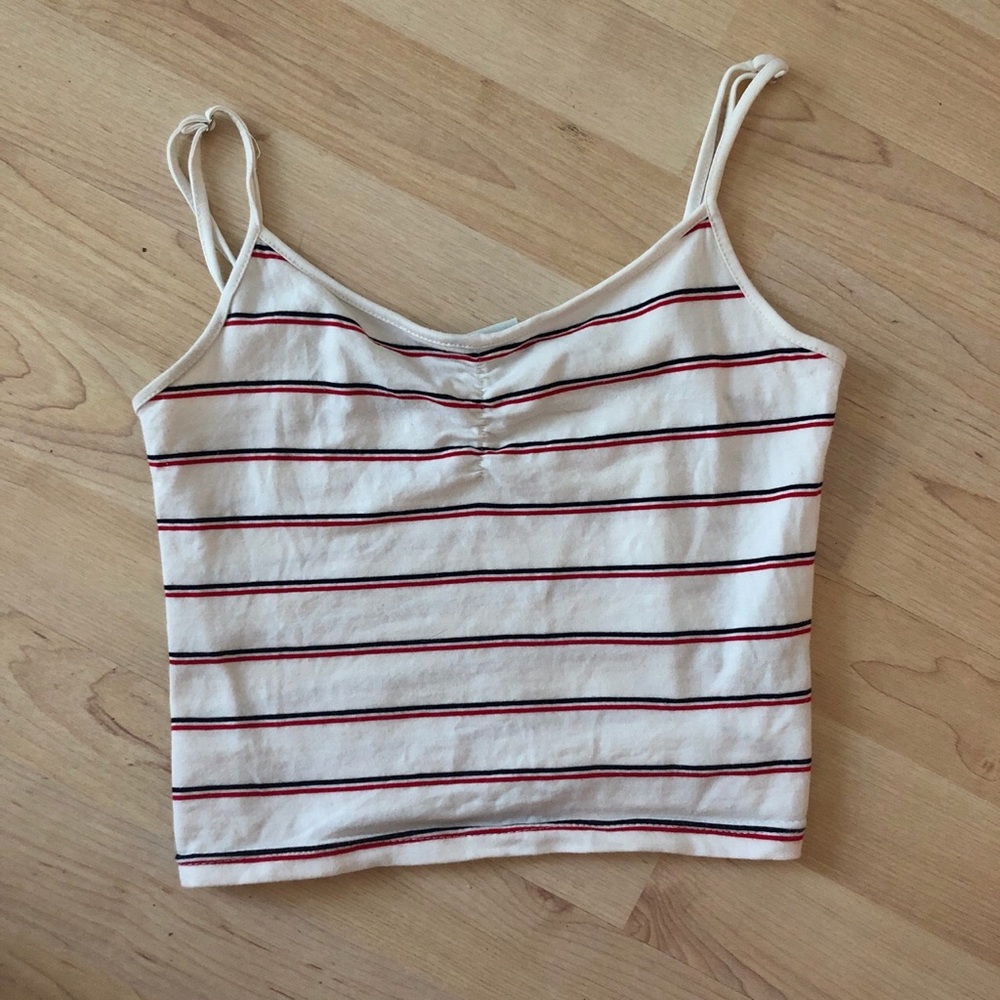 Super cute stripe crop top!